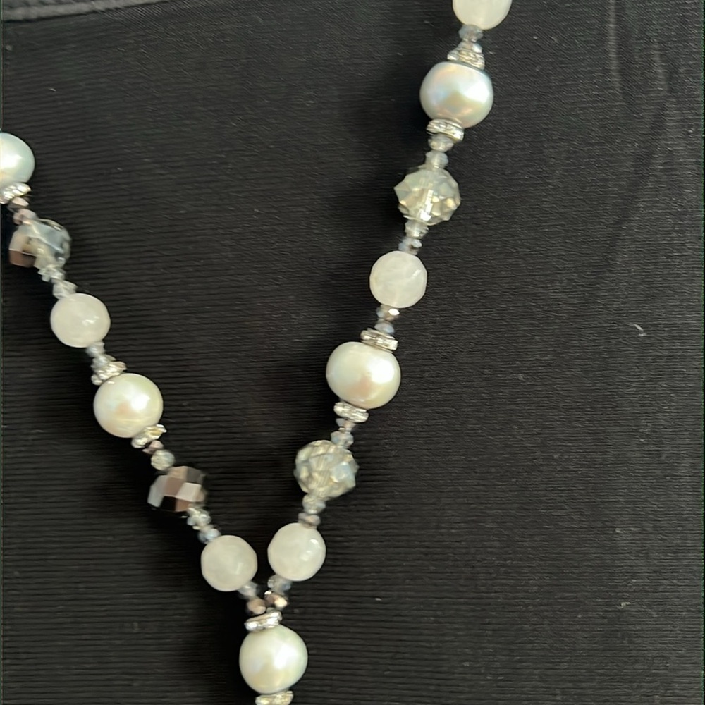 WHBM Beaded necklace- NWOT - Picture 8 of 9